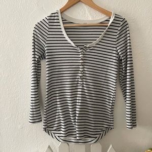 Striped quarter long sleeve